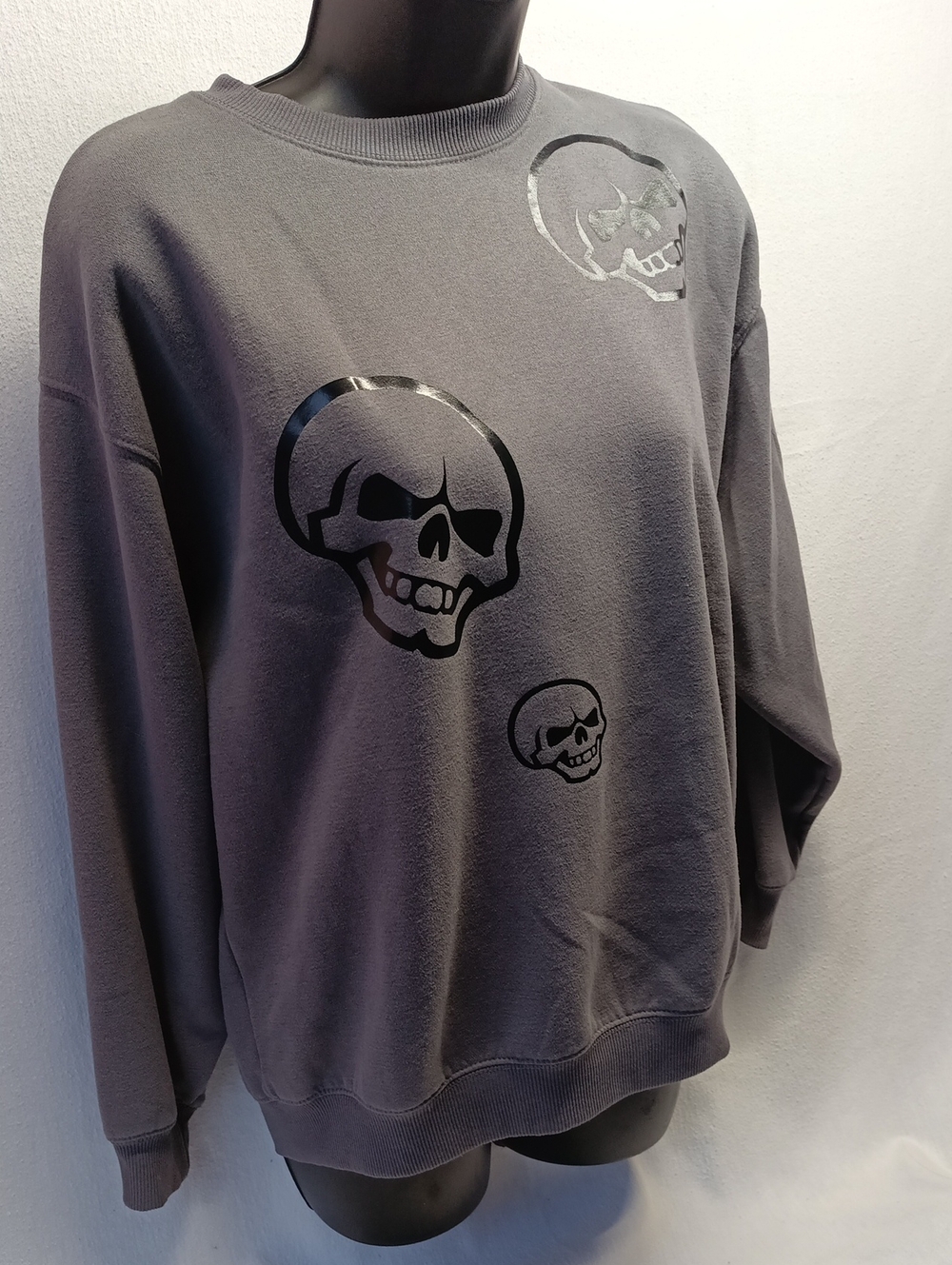 refuge Charcoal Gray Crewneck Sweatshirt with Glossy Skull Prints